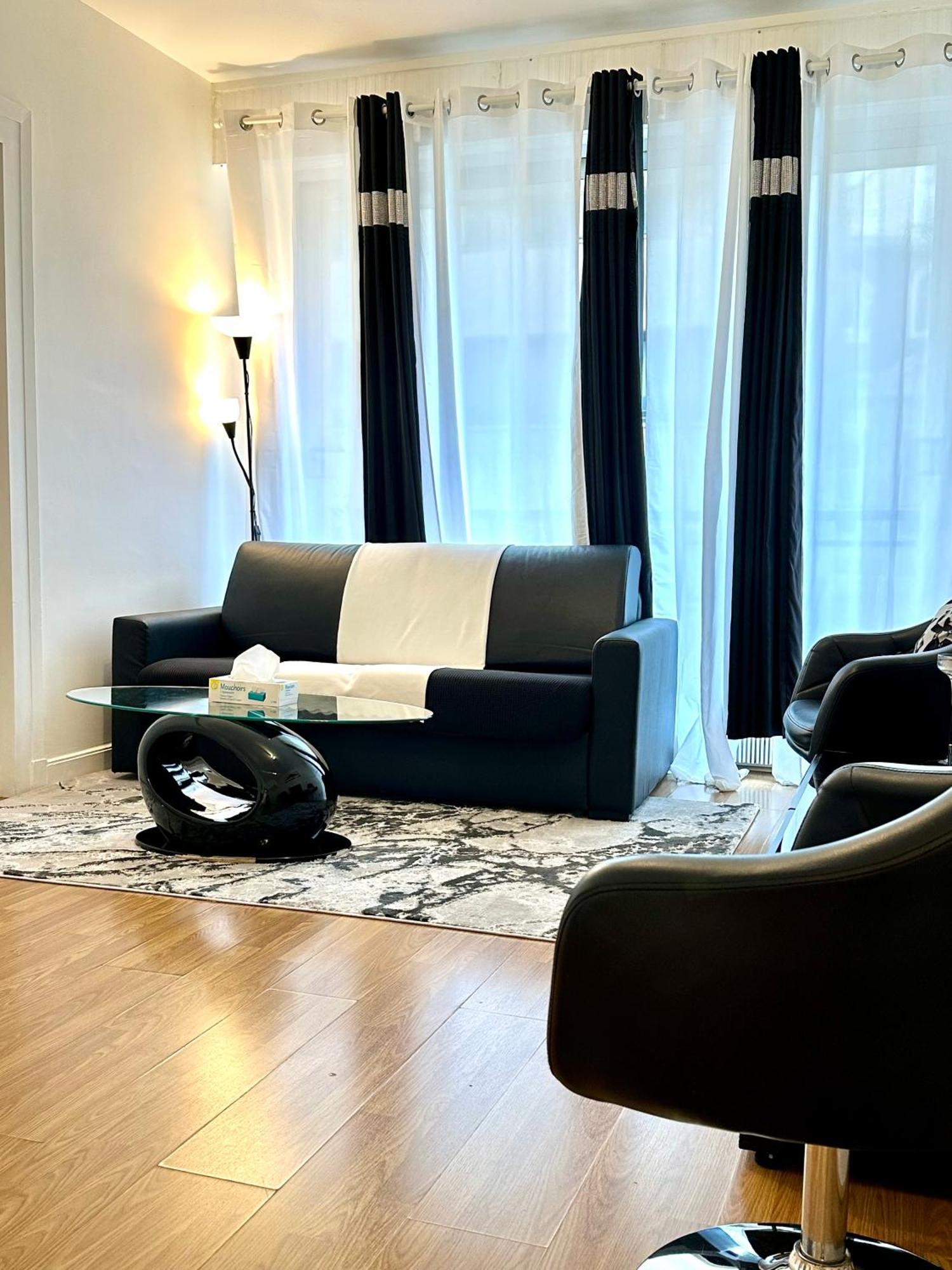 Appartement Champs Elysees 4 *