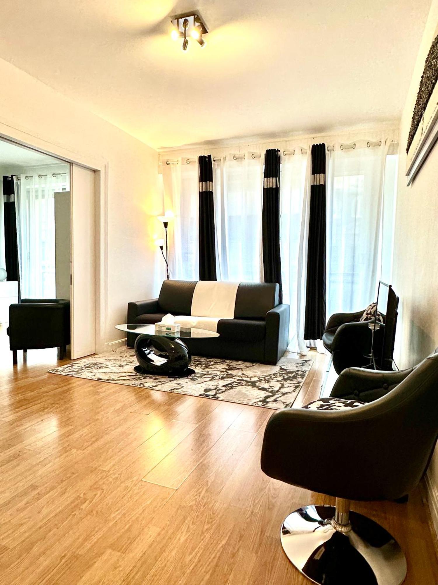 Appartement Champs Elysees 4 *